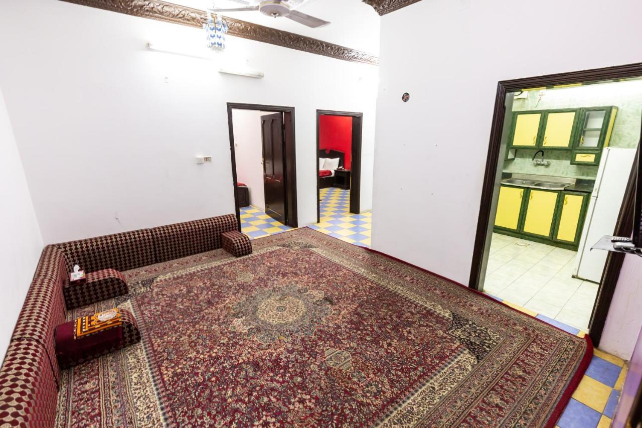 Al Eairy Furnished Apartments - Al Bahah 3 Экстерьер фото