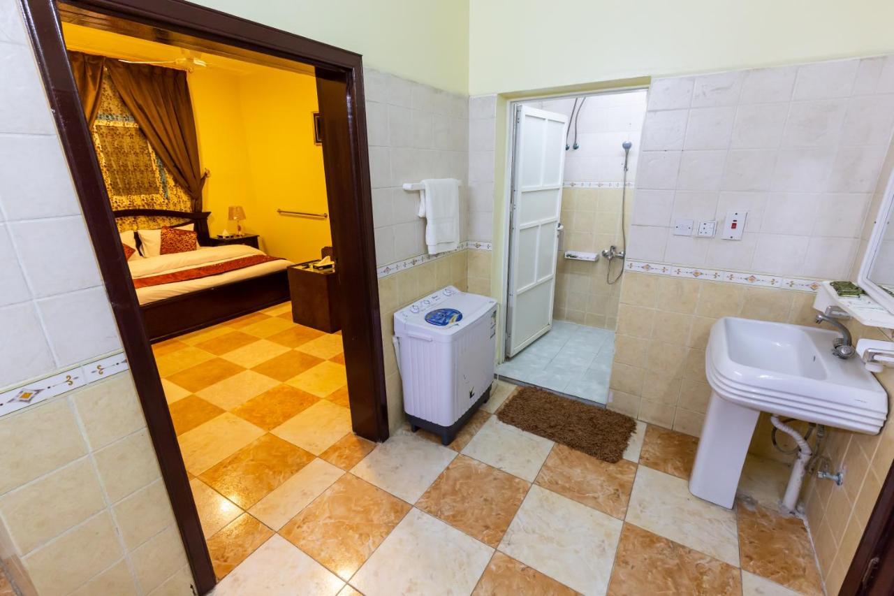 Al Eairy Furnished Apartments - Al Bahah 3 Экстерьер фото