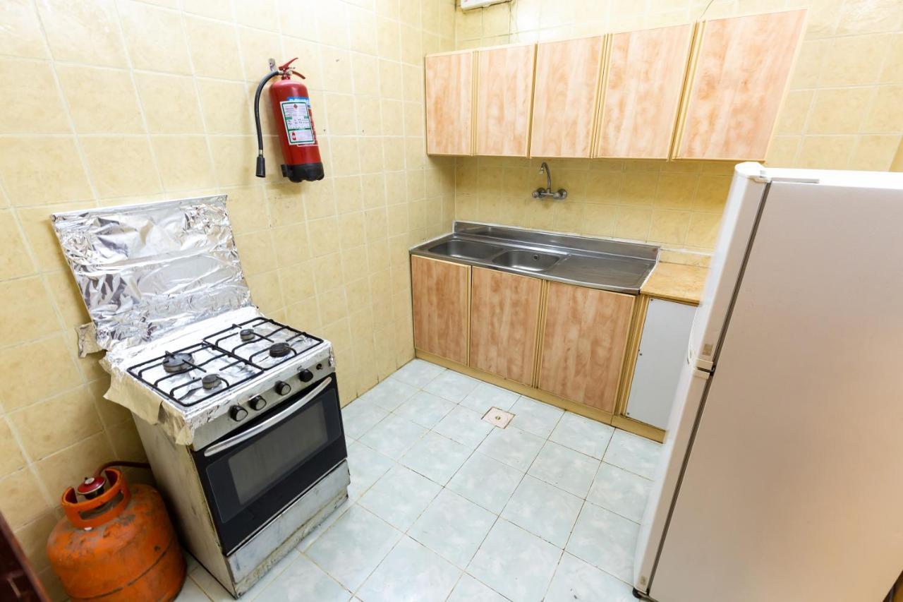 Al Eairy Furnished Apartments - Al Bahah 3 Экстерьер фото