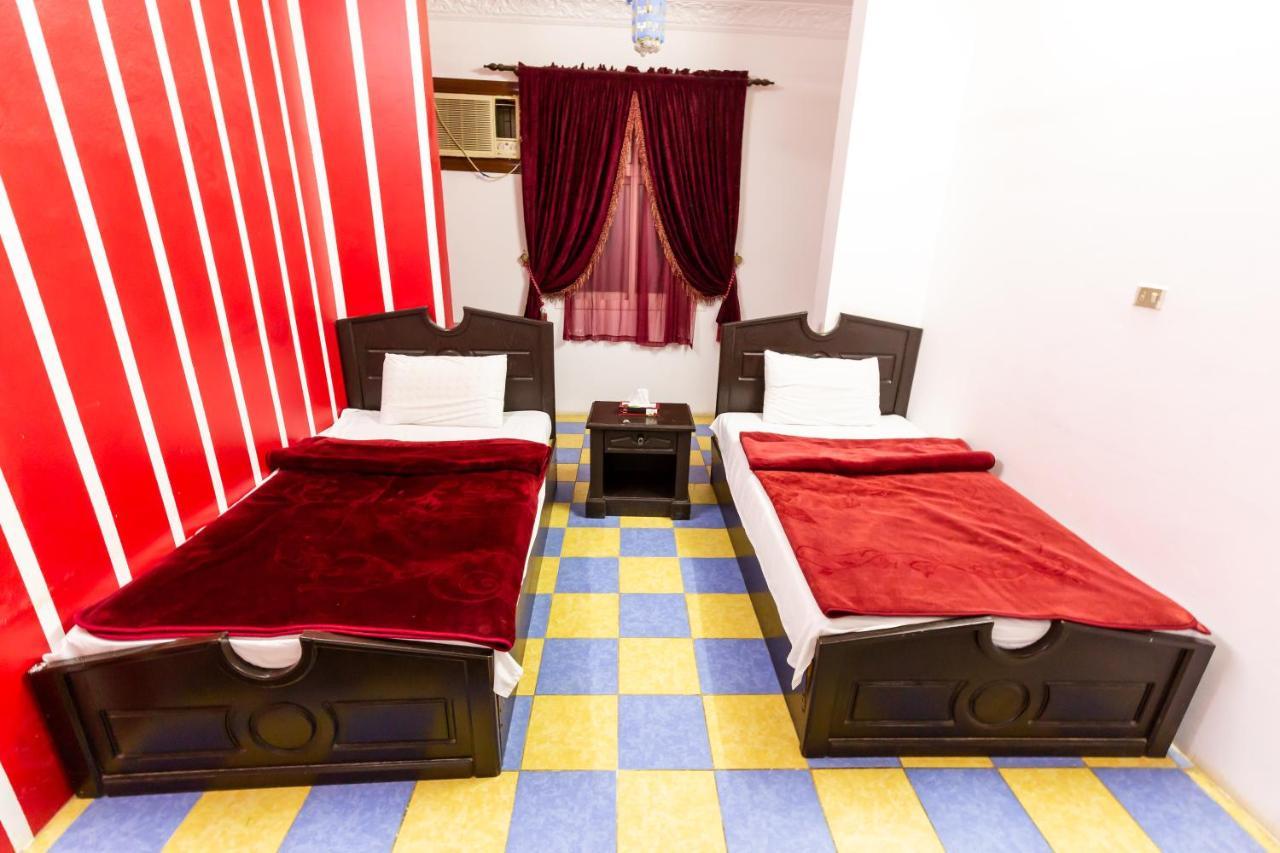 Al Eairy Furnished Apartments - Al Bahah 3 Экстерьер фото