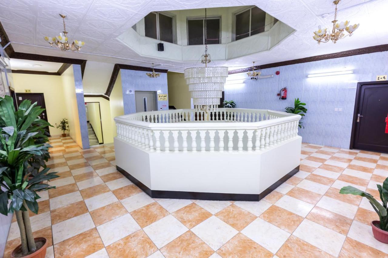 Al Eairy Furnished Apartments - Al Bahah 3 Экстерьер фото