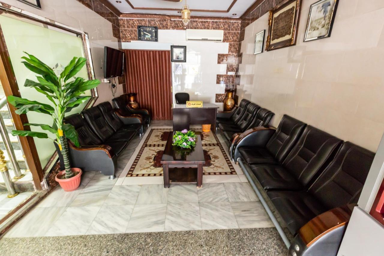 Al Eairy Furnished Apartments - Al Bahah 3 Экстерьер фото
