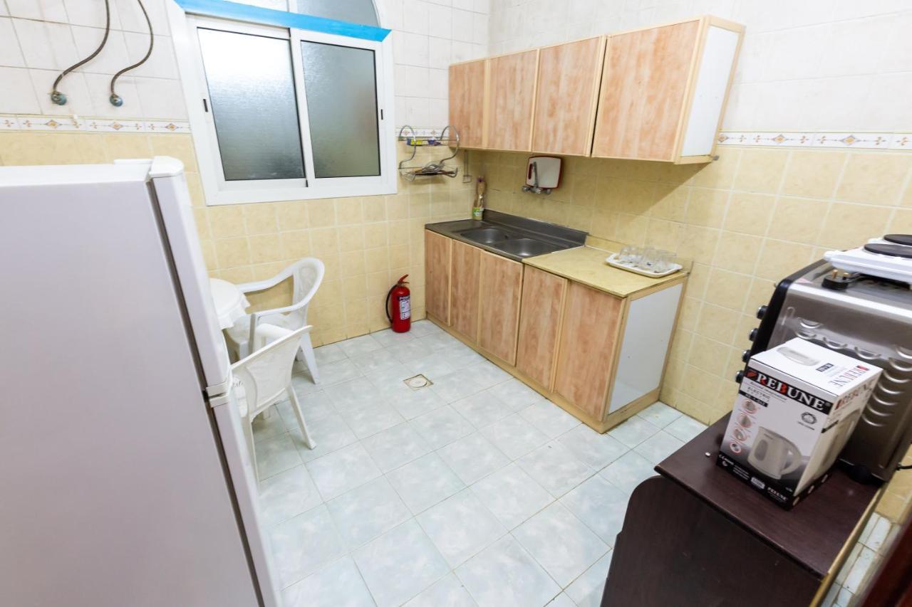 Al Eairy Furnished Apartments - Al Bahah 3 Экстерьер фото