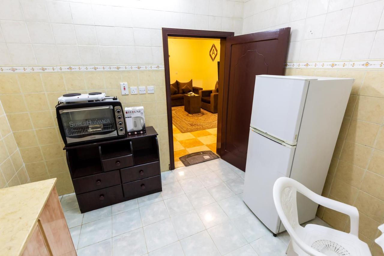 Al Eairy Furnished Apartments - Al Bahah 3 Экстерьер фото