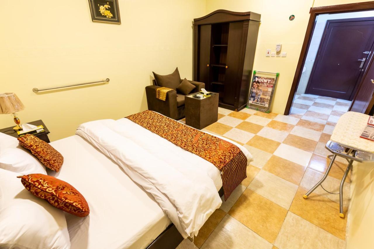 Al Eairy Furnished Apartments - Al Bahah 3 Экстерьер фото