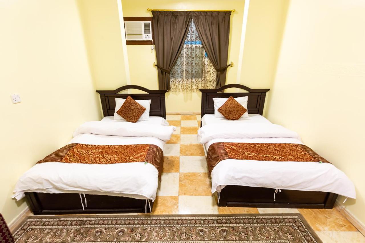 Al Eairy Furnished Apartments - Al Bahah 3 Экстерьер фото