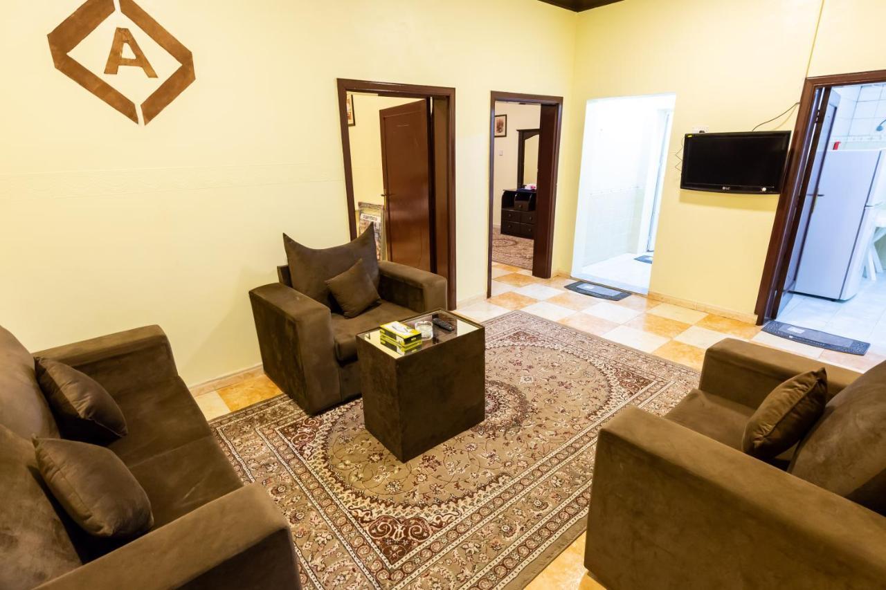 Al Eairy Furnished Apartments - Al Bahah 3 Экстерьер фото