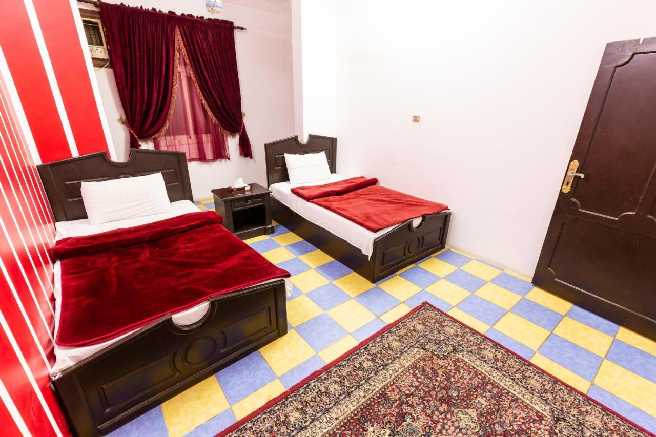 Al Eairy Furnished Apartments - Al Bahah 3 Экстерьер фото
